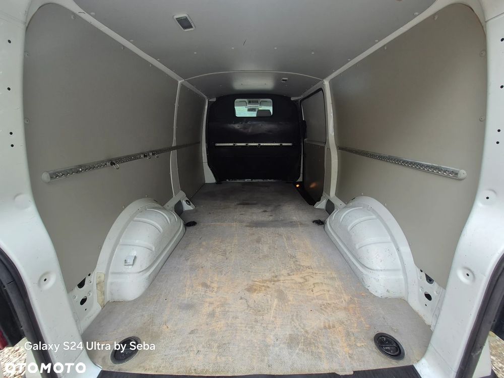 Volkswagen Transporter - 15
