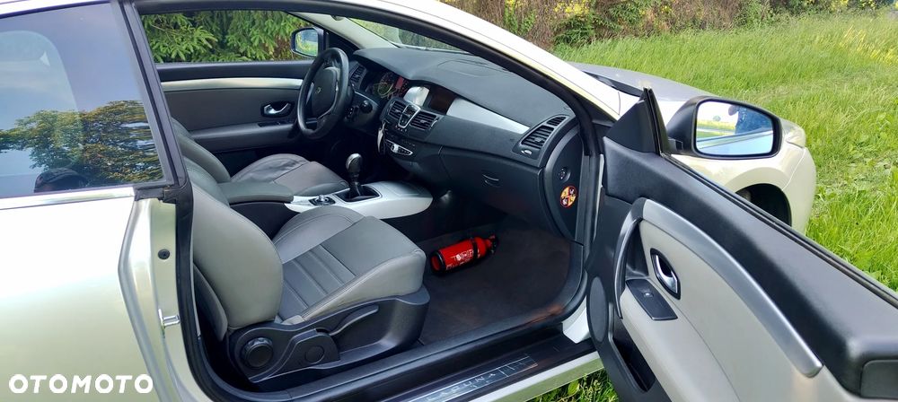 Renault Laguna dCi 150 FAP Night and Day - 28