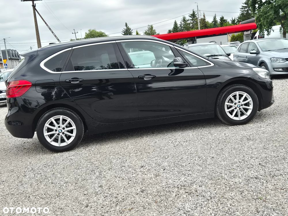 BMW Seria 2 216d Sport Line - 13