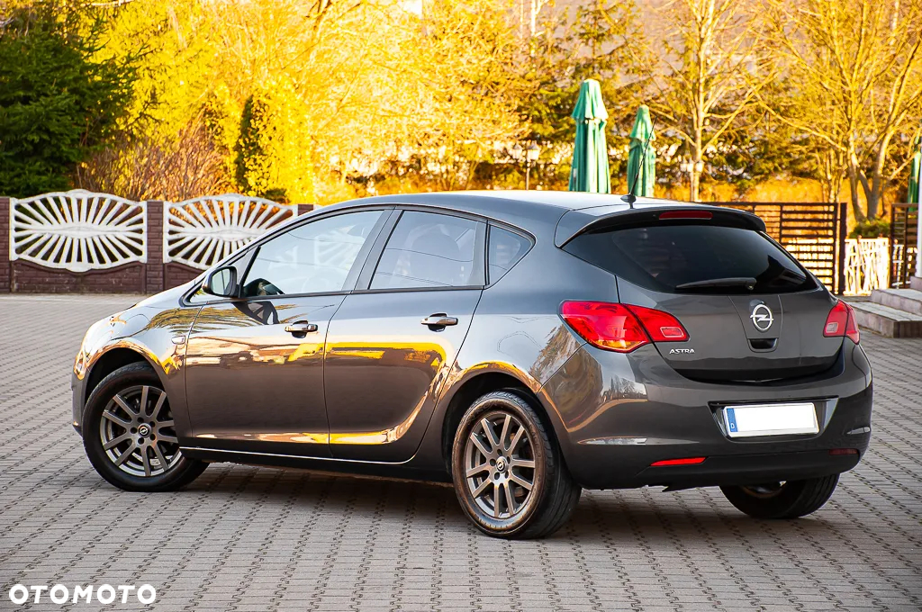 Opel Astra 1.6 Active - 16
