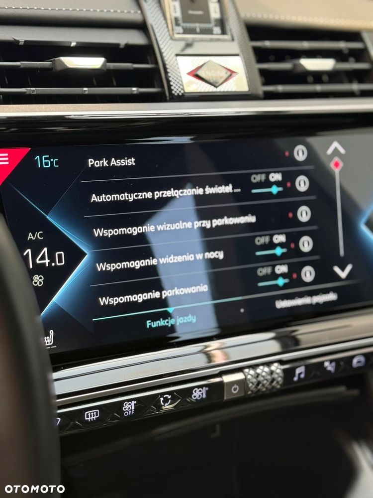 DS Automobiles DS 7 Crossback 1.6 E-Tense 4x4 Louvre - 29