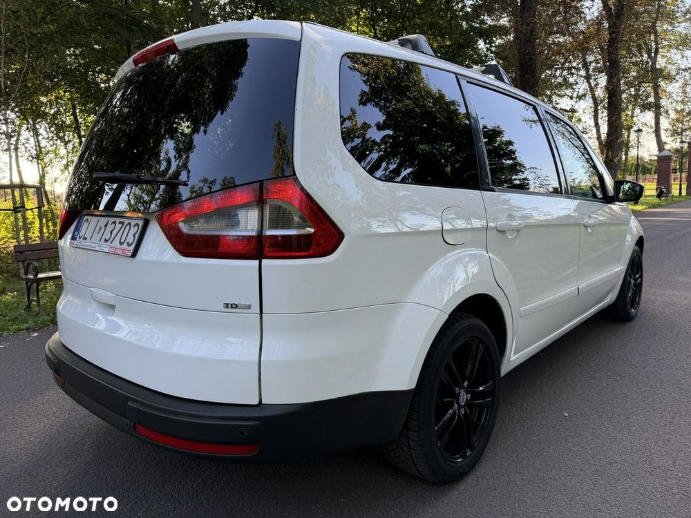 Ford Galaxy - 10