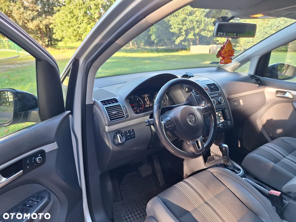 Volkswagen Touran 2.0 TDI DPF DSG MATCH - 7