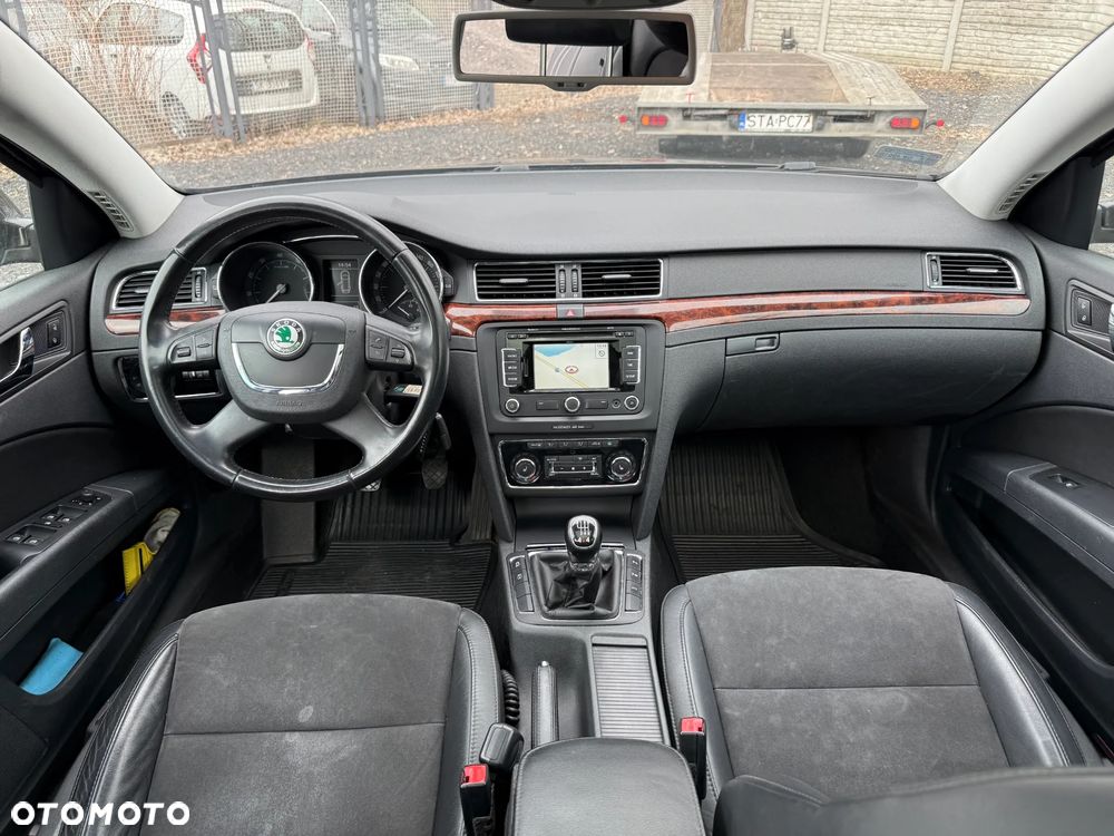 Skoda Superb 1.8 TSI 4x4 Platinum - 23