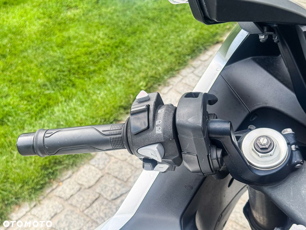 Honda VFR - 35