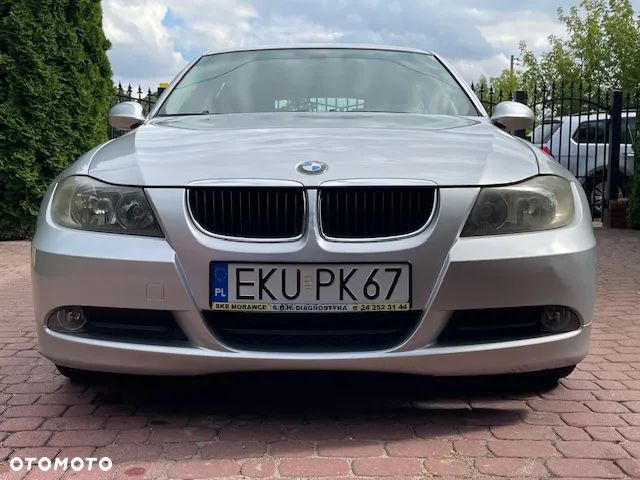 BMW Seria 3 318i - 1