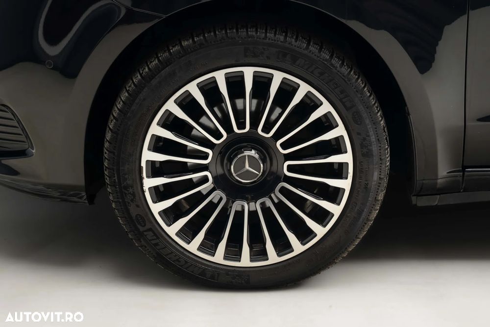 Mercedes-Benz V - 8