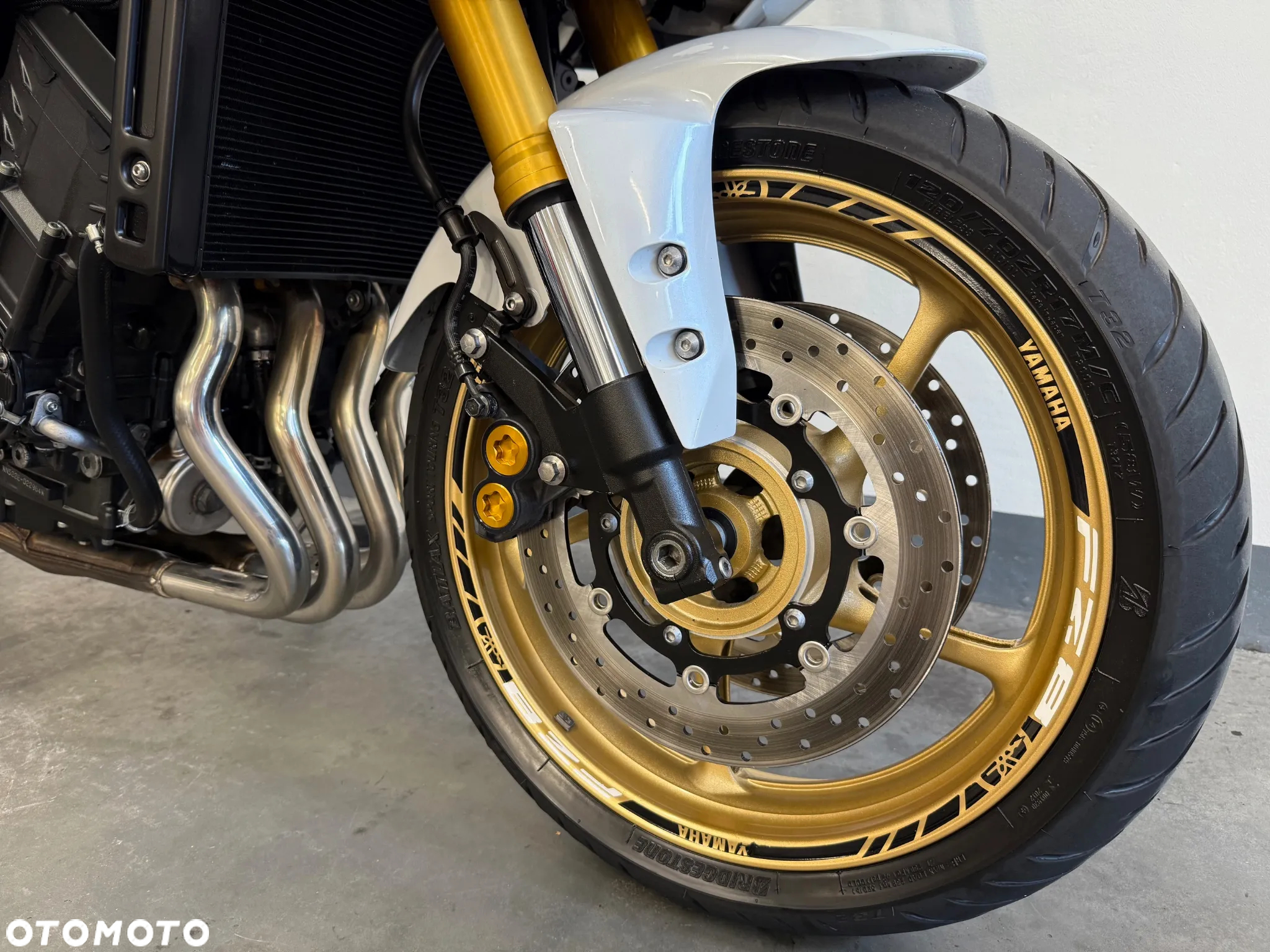 Yamaha FZ8 - 15