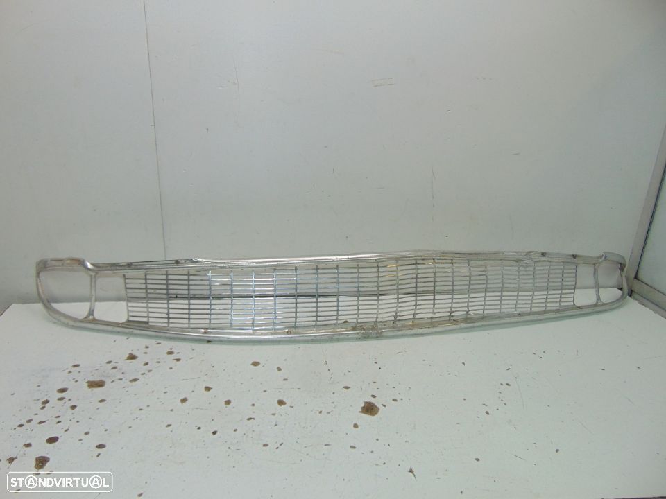 Ford anglia grelha frontal - 1