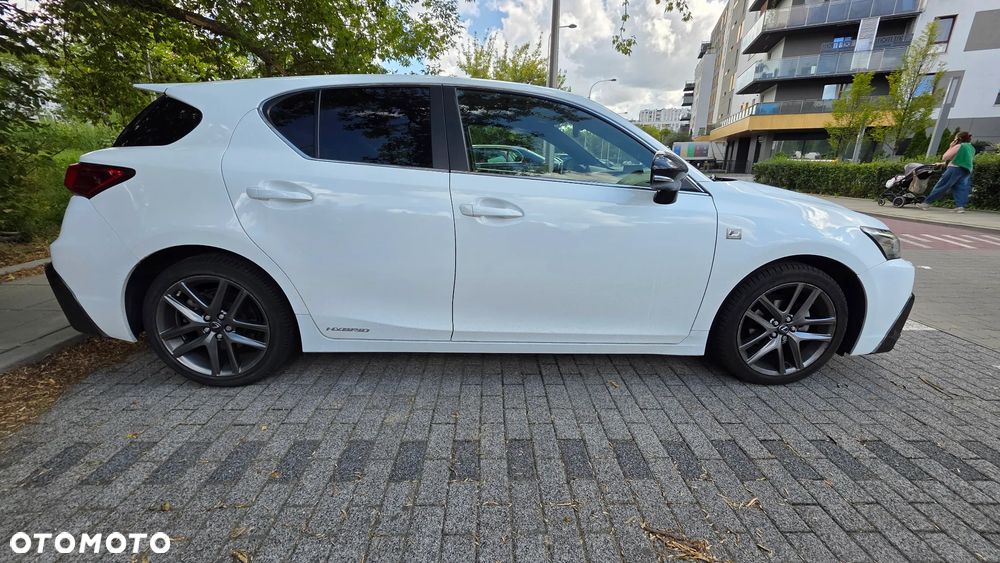 Lexus CT 200h F Sport Edition - 6