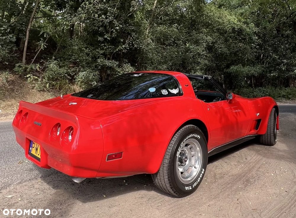 Chevrolet Corvette - 2