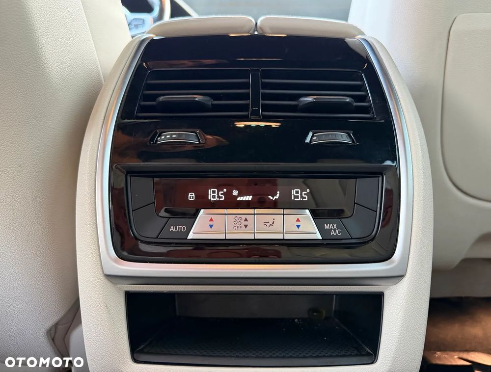BMW X5 M M50d - 25