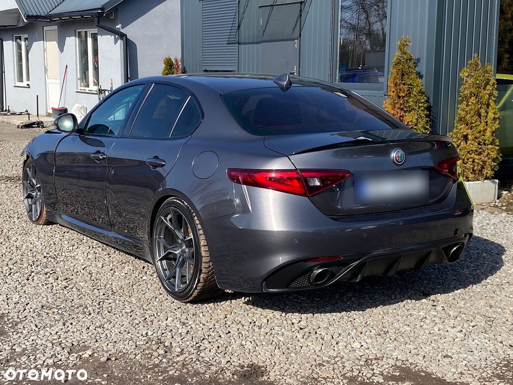Alfa Romeo Giulia - 15