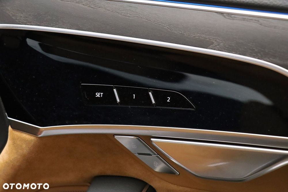 Audi A8 55 TFSI mHEV Quattro Tiptr - 12