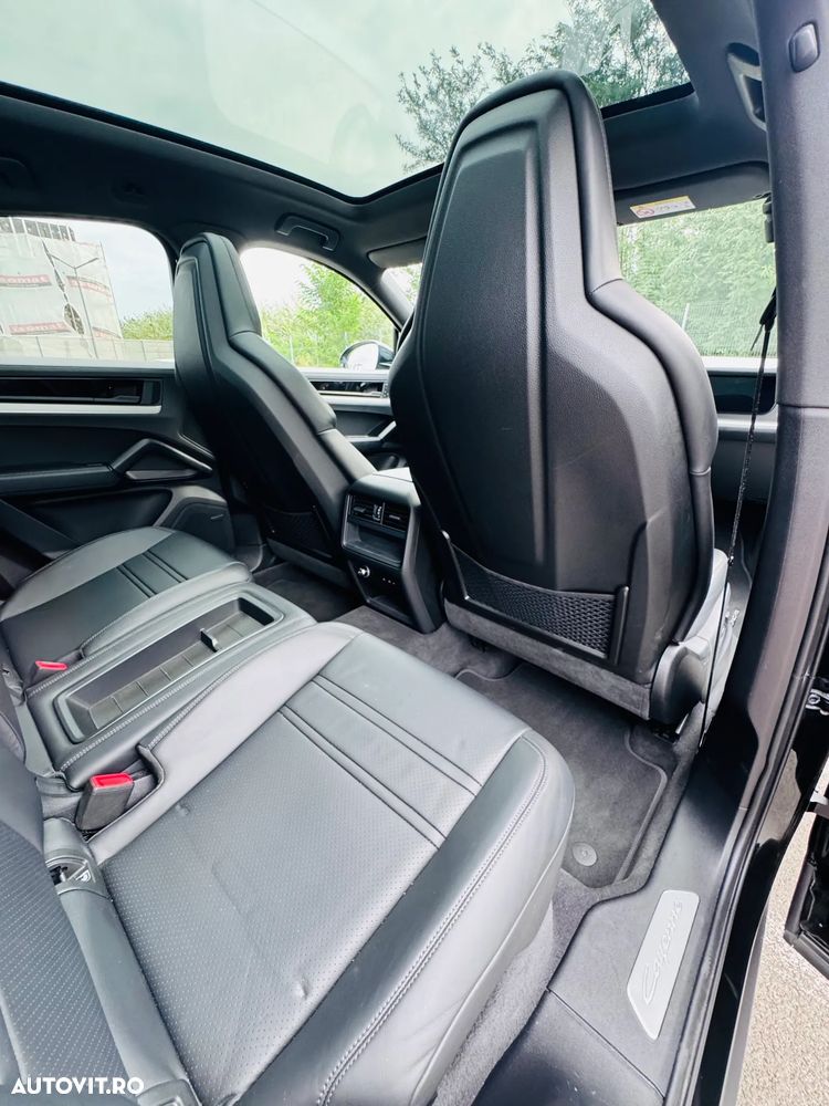 Porsche Cayenne Coupe Black Edition - 32