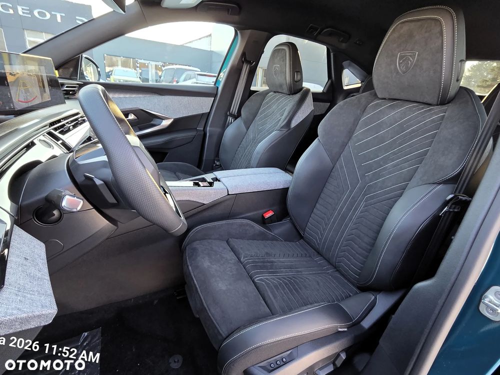 Peugeot 3008 1.2 PureTech mHEV GT E-DCS6 - 22