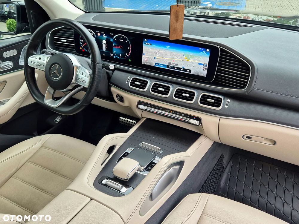 Mercedes-Benz GLS - 17