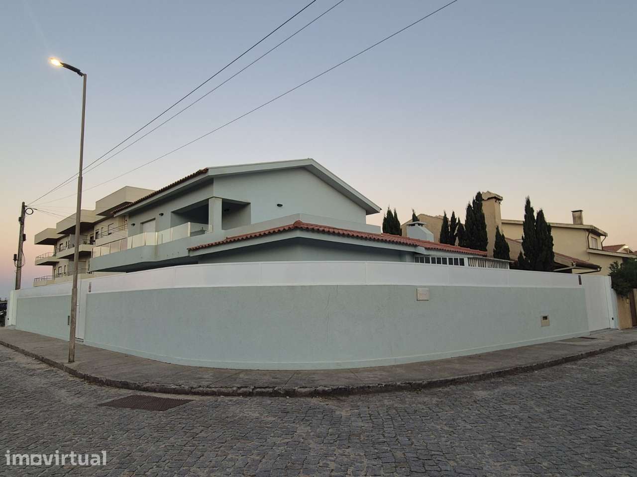 Moradia T4 com piscina e garagem em Vila do Conde - Grande imagem: 2/4
