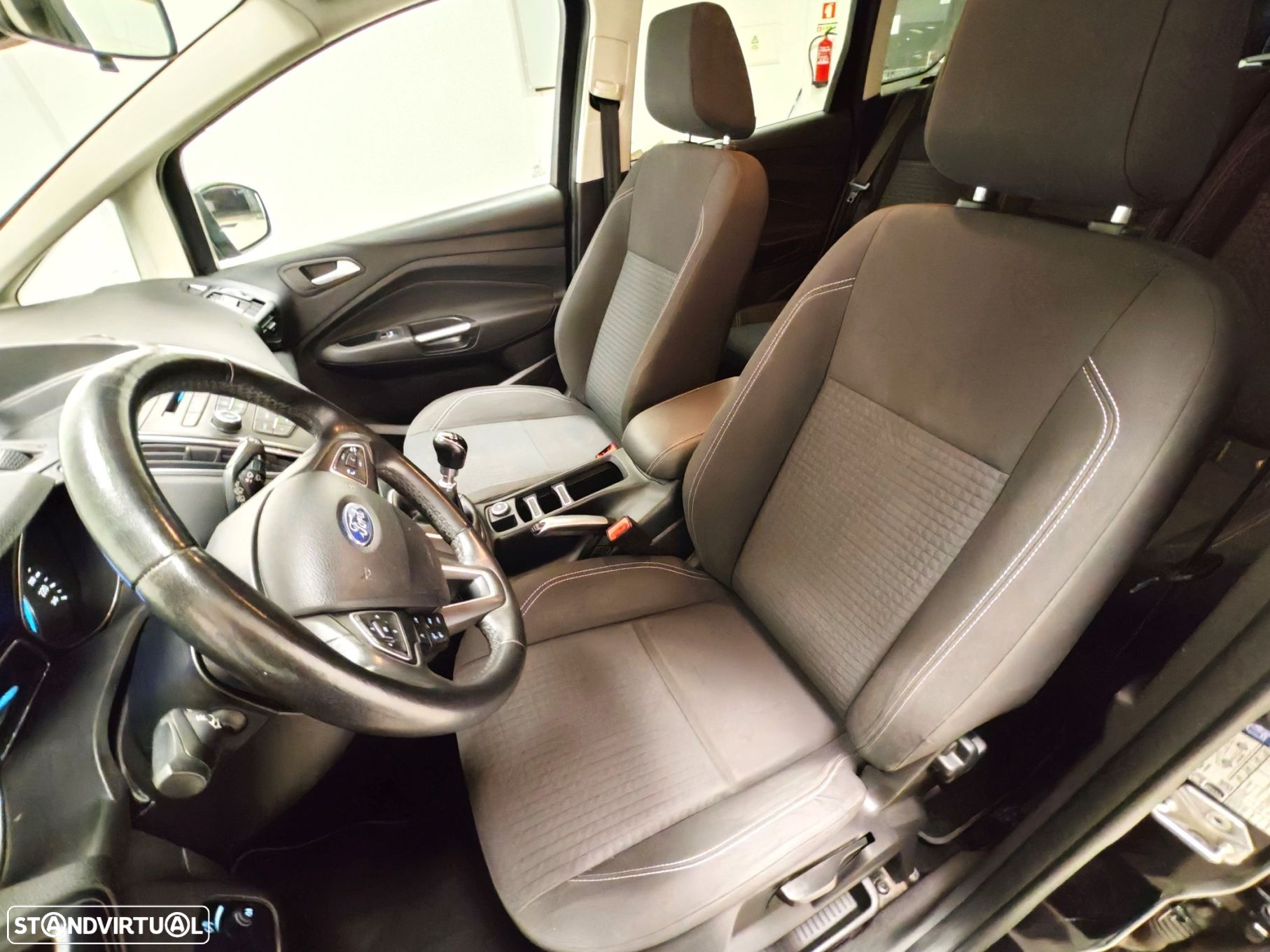 Ford C-Max 1.5 TDCi S&S Trend - 41