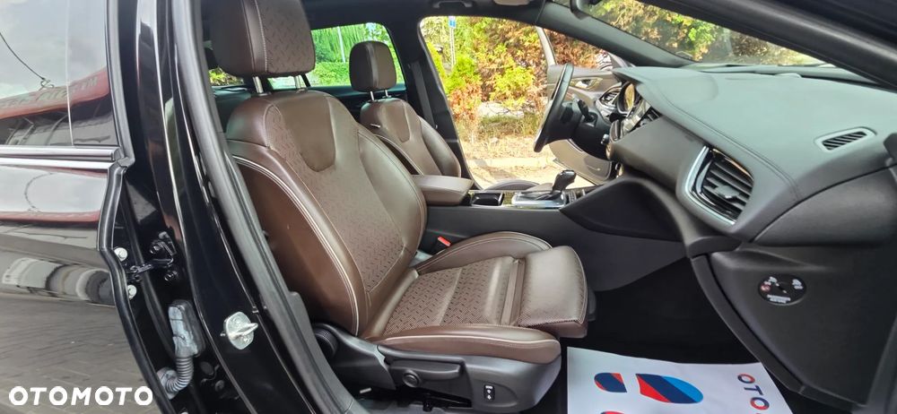 Opel Insignia 2.0 BiTrb D 4x4 Automatik Exclusive - 37