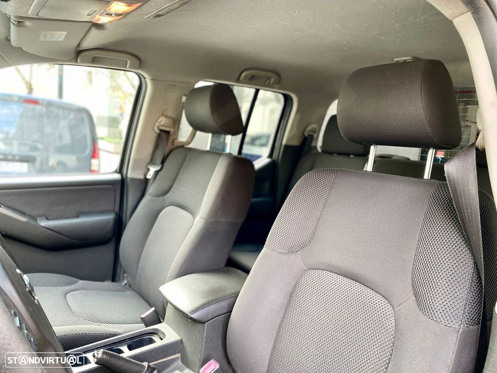 Nissan Navara 2.5 dCi CD LE - 14