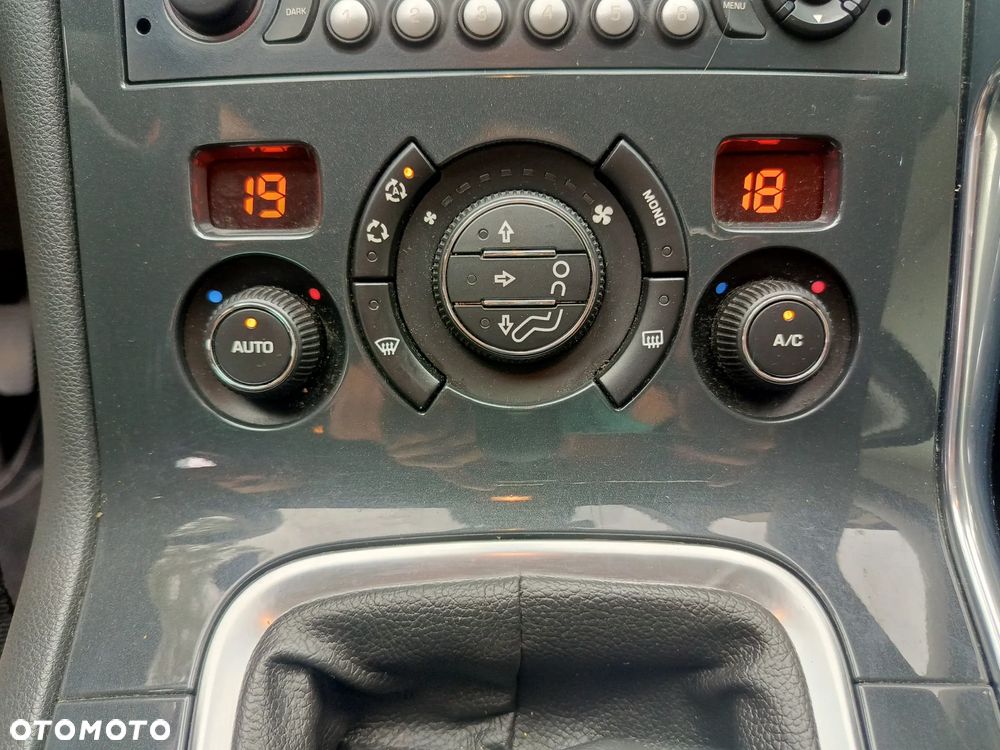 Peugeot 3008 1.6 HDi Premium - 21
