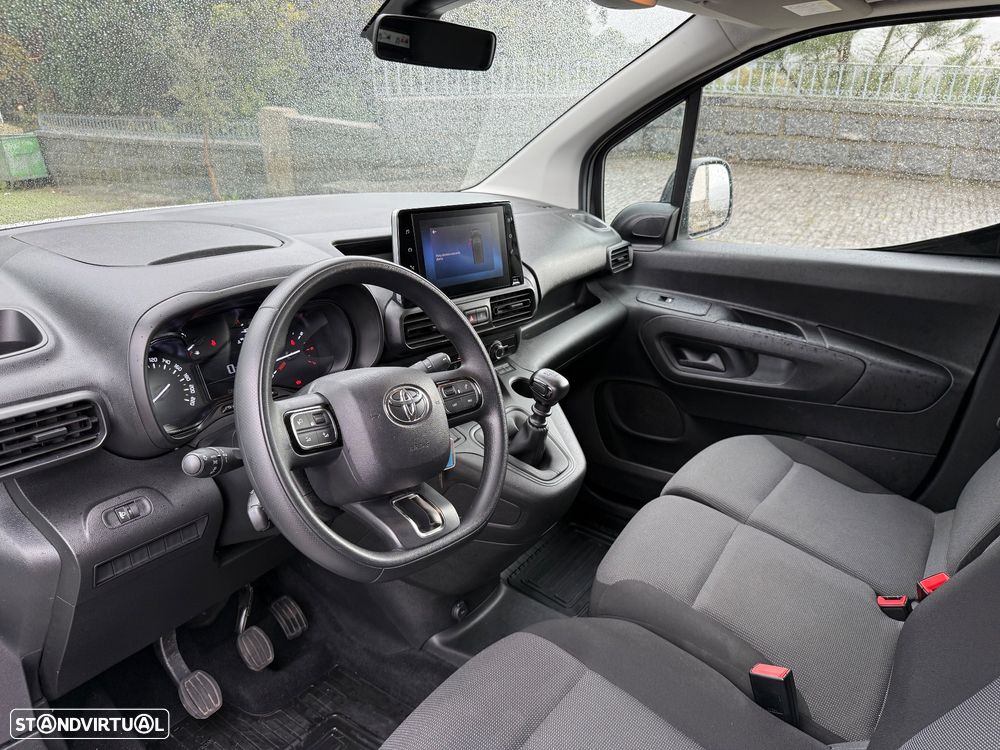 Toyota Proace City / 1.5D 100CV D4D - 14