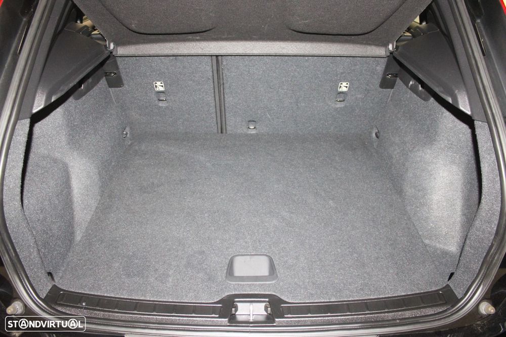 Volvo XC 40 2.0 D3 - 38
