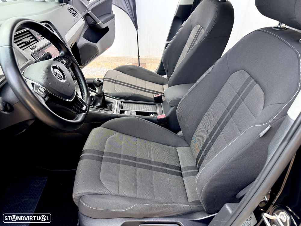 VW Golf - 43