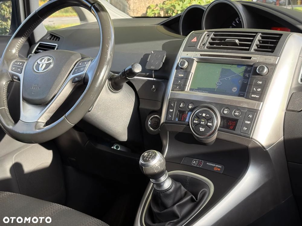 Toyota Verso 1.8 Premium EU5 7os - 16