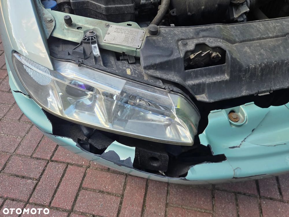 Peugeot 406 - 13