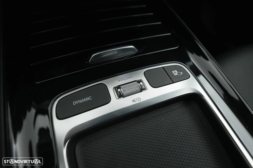 Mercedes-Benz GLB 200 Standard - 25