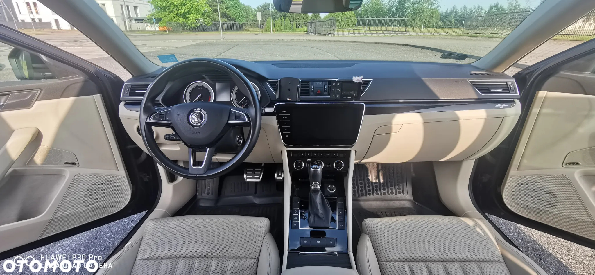 Skoda Superb 2.0 TDI 4x4 L&K DSG - 13