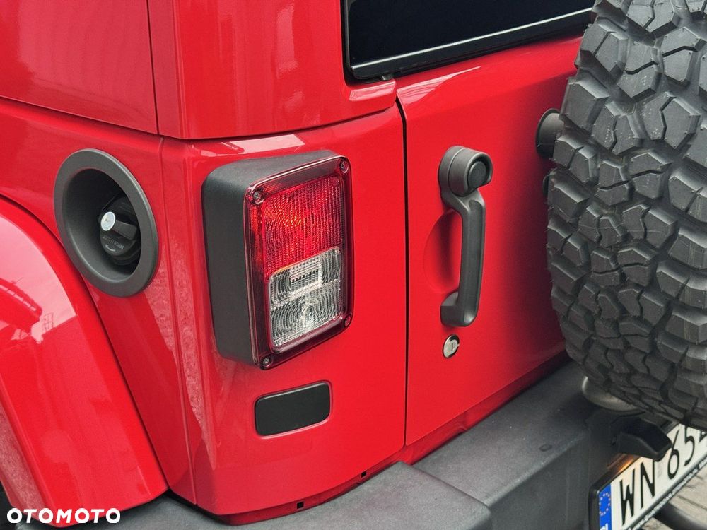 Jeep Wrangler - 11