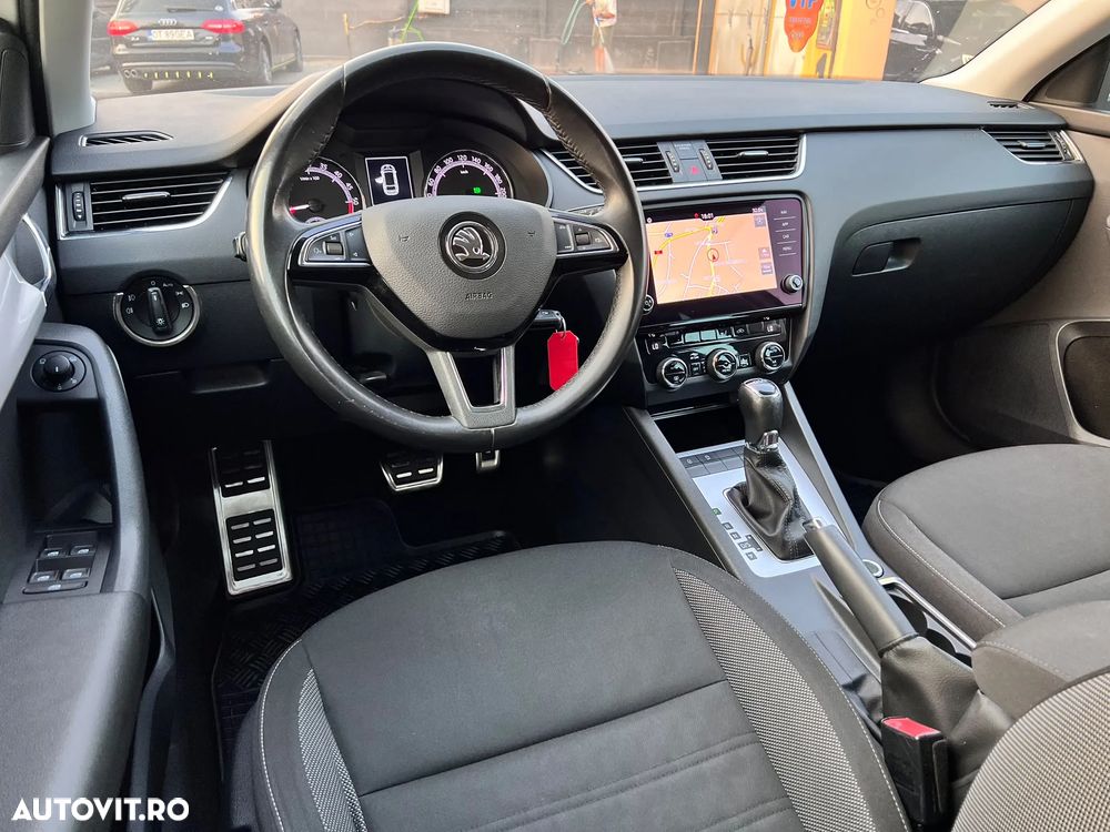 Skoda Octavia 1.6 TDI DSG Ambition - 17
