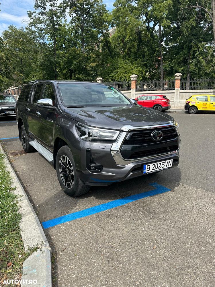 Toyota Hilux - 2