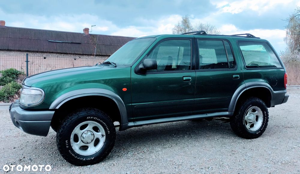 Ford Explorer 4.0 - 1