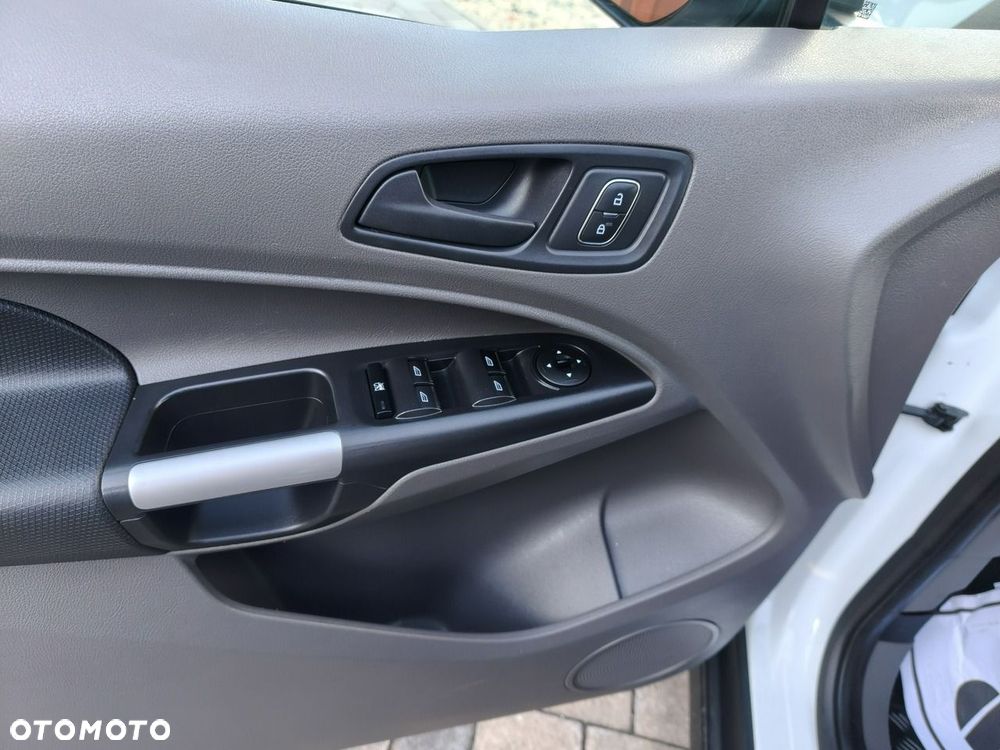 Ford Transit Connect - 18