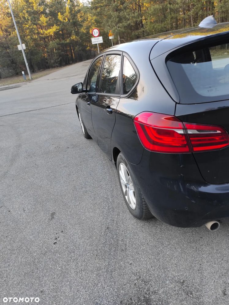 BMW Seria 2 218d - 16