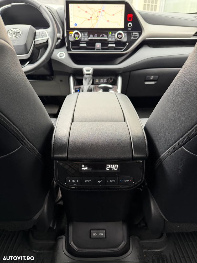 Toyota Highlander 2.5 L Hybrid Dynamic Force 248CP Exclusive Metallic - 16