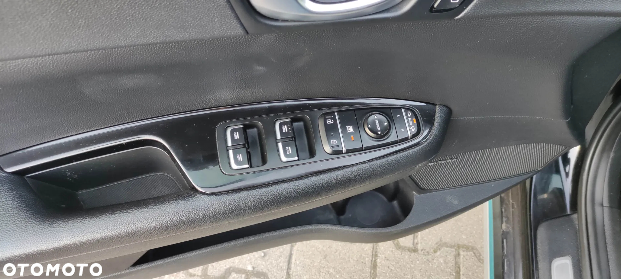 Kia Optima Plug-in Hybrid - 22