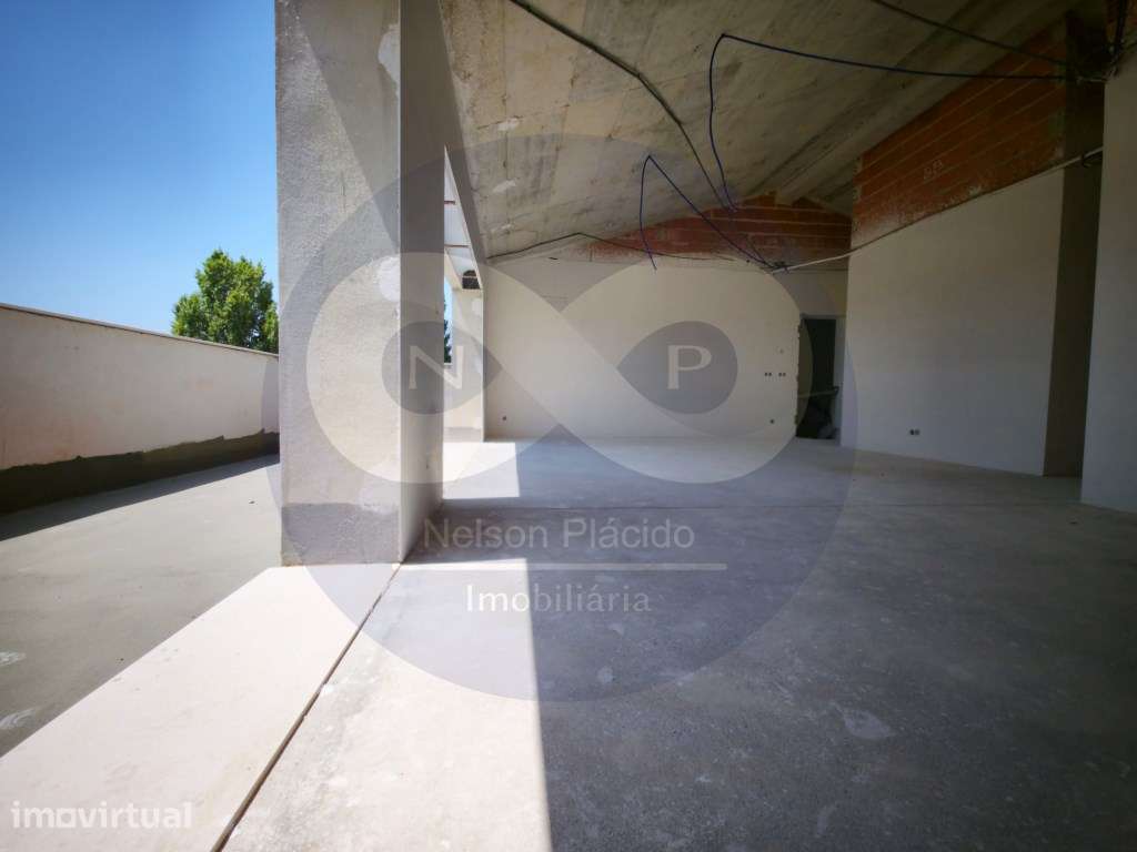 ÚLTIMO T2 NOVO | 2 TERRAÇOS | 2 ESTACION | +/- 40 MIN LISBOA - Grande imagem: 4/28