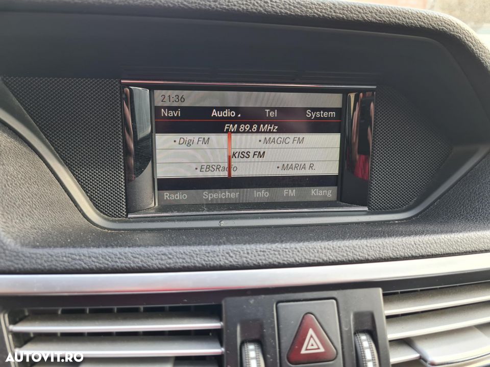display mercedes w212 e class non facelift - 1