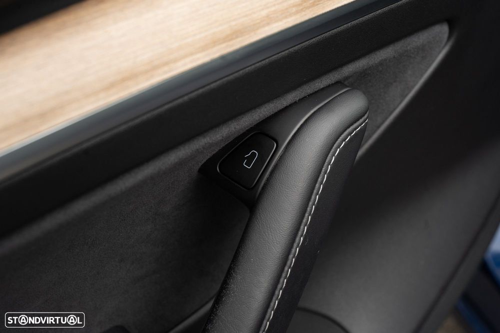 Tesla Model 3 Performance Dual Motor AWD - 18