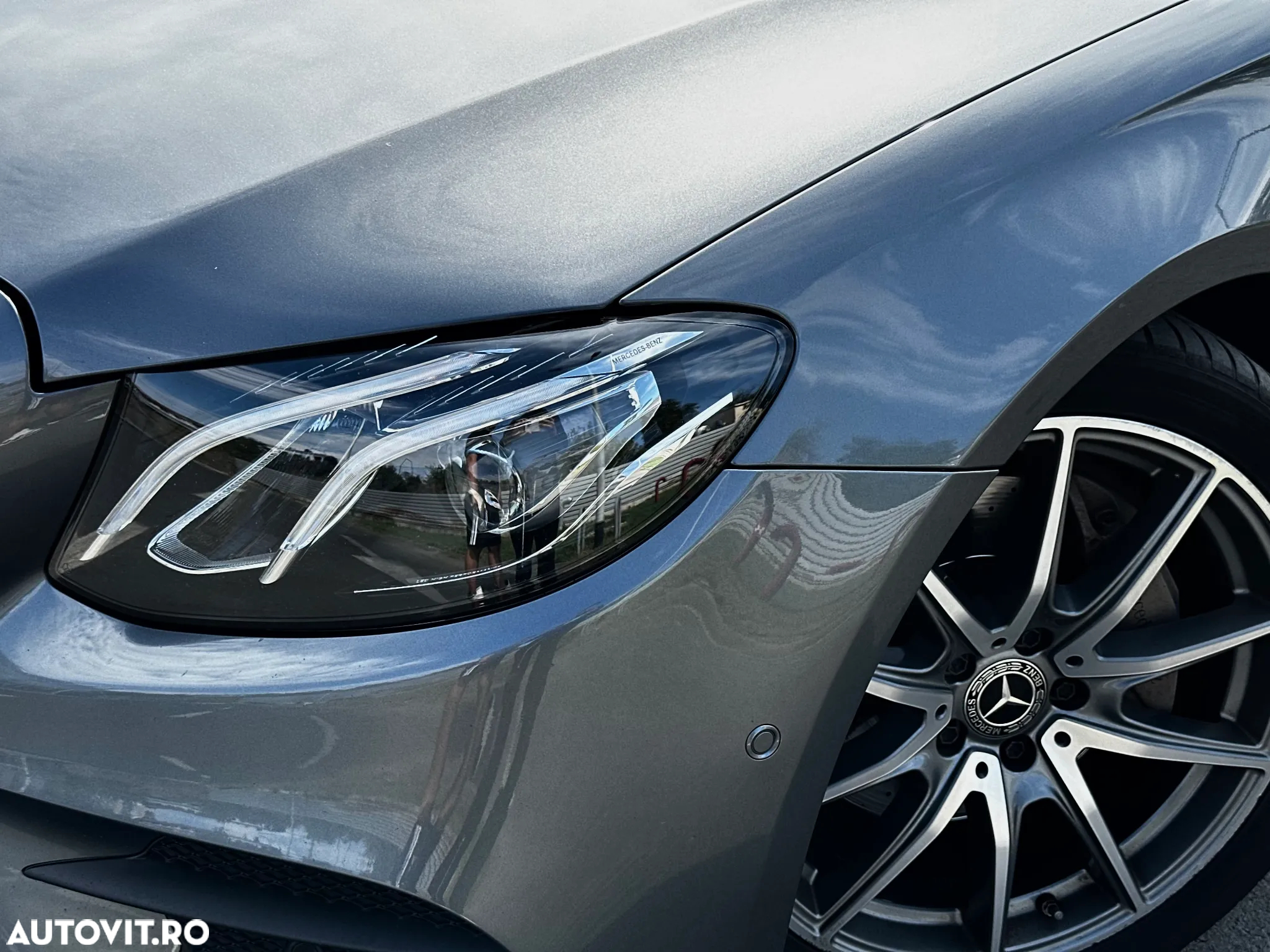 Mercedes-Benz E - 5
