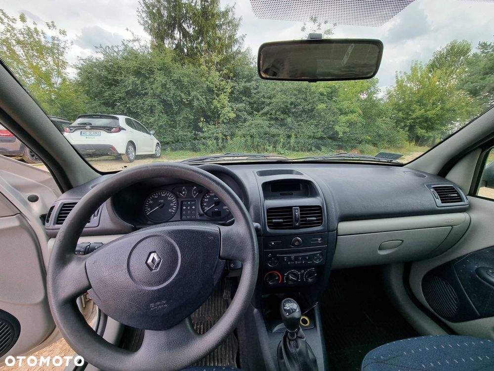 Renault Clio - 2