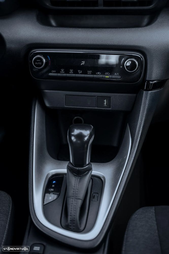 Toyota Yaris 1.5 HDF Comfort - 21