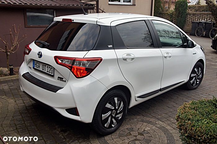 Toyota Yaris 1.5 VVT-i Y20 Club - 13