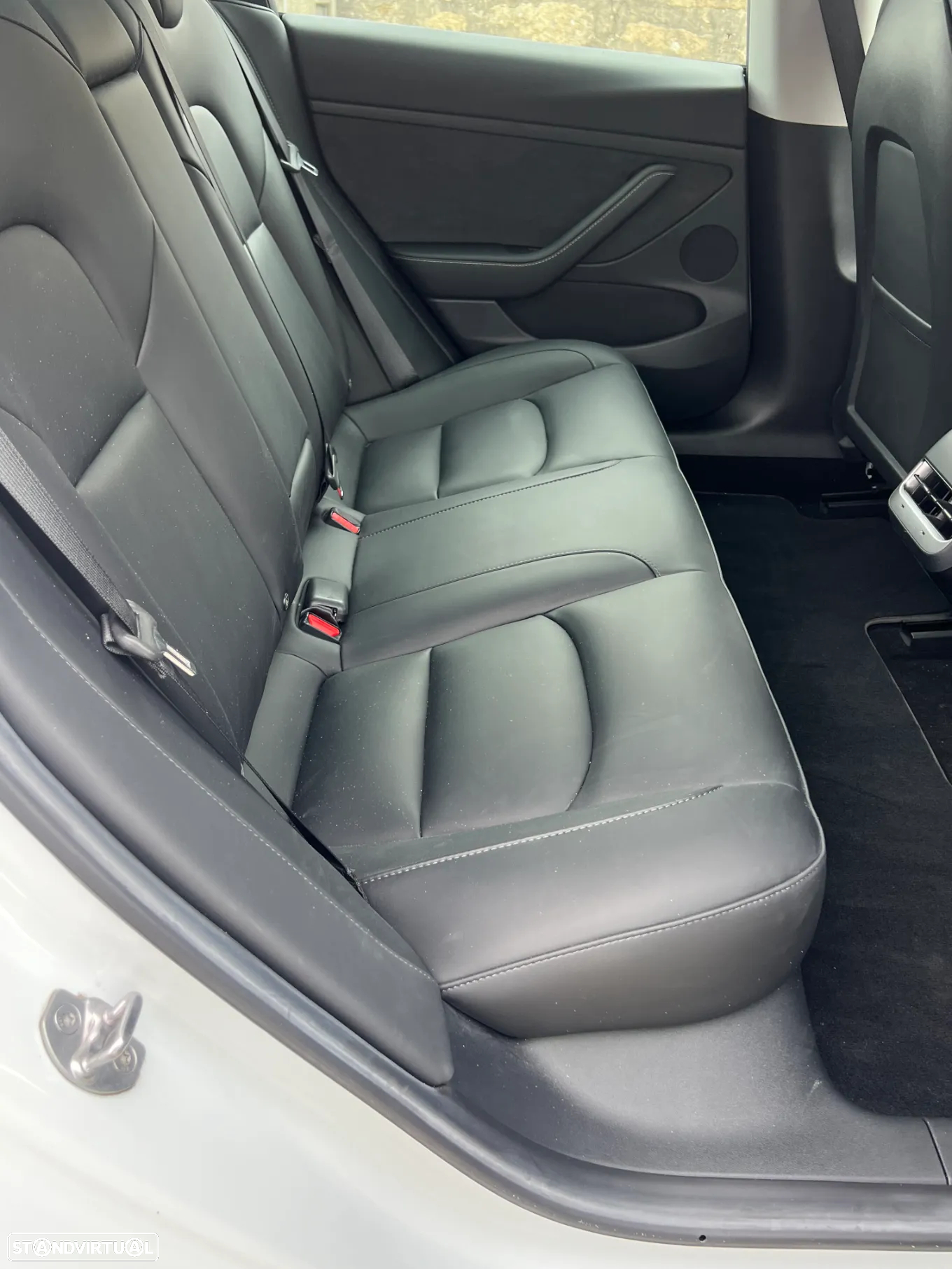 Tesla Model 3 RWD - 16