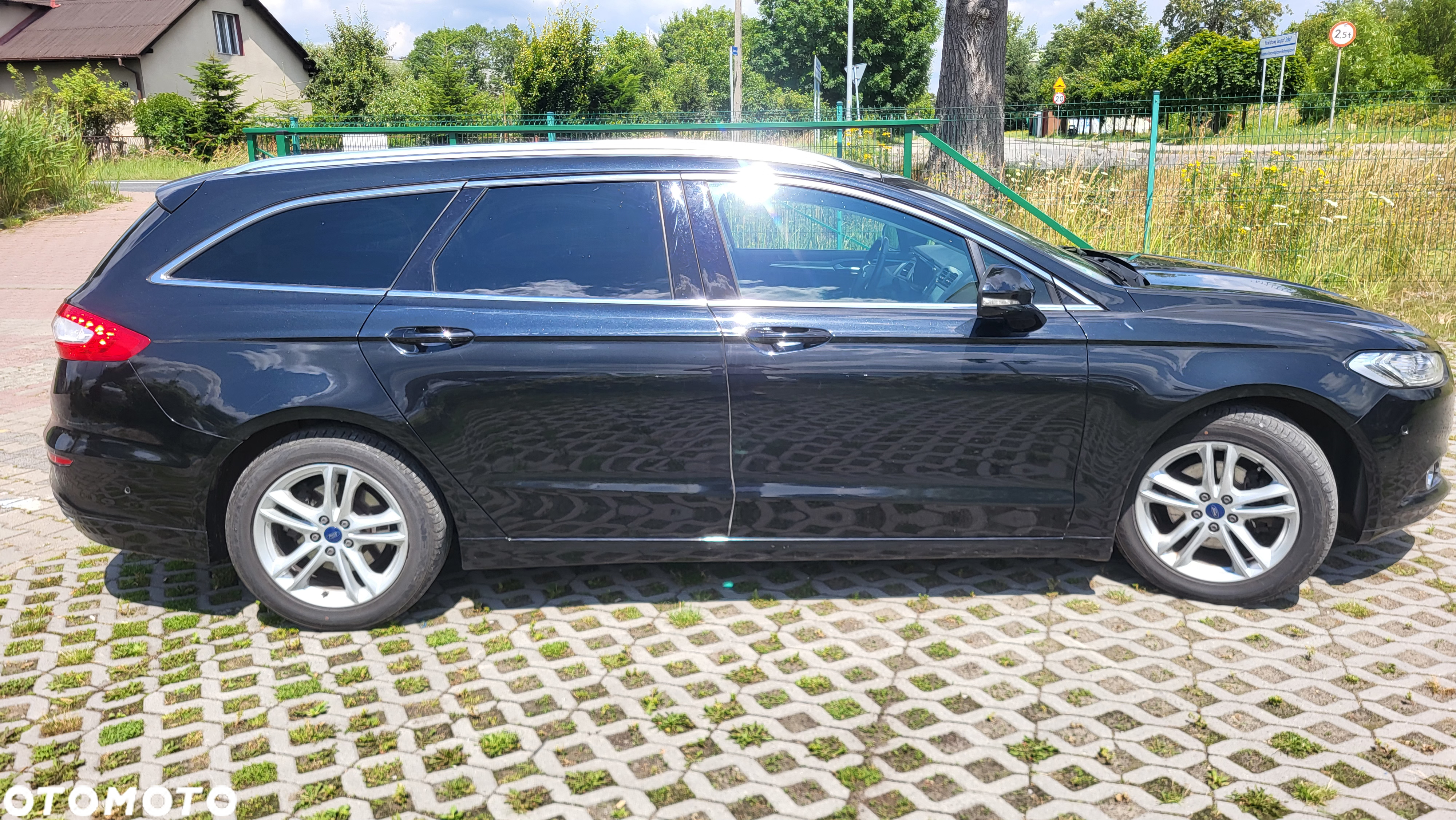 Ford Mondeo - 24
